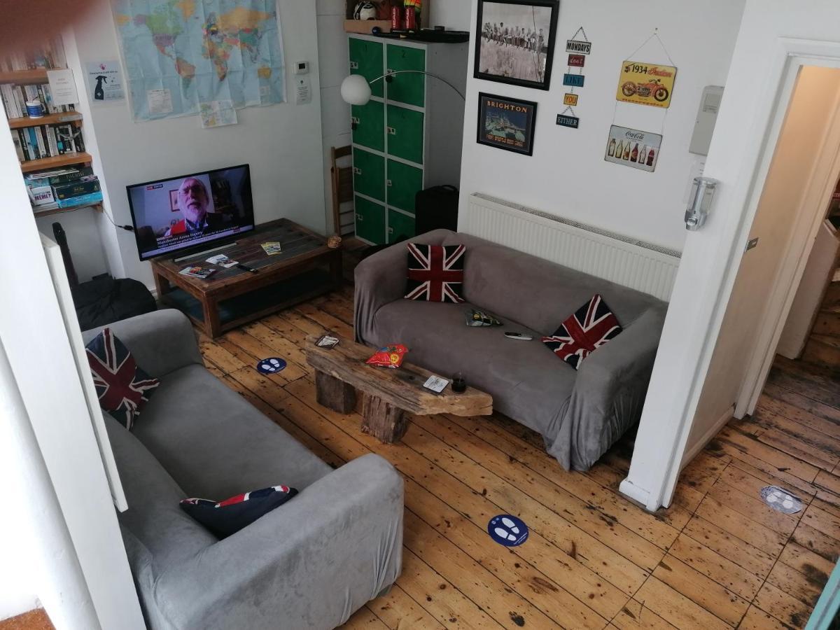 Seadragon Backpackers Hostel Brighton Екстериор снимка
