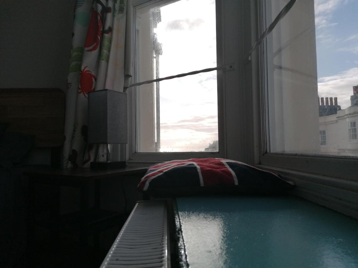 Seadragon Backpackers Hostel Brighton Екстериор снимка