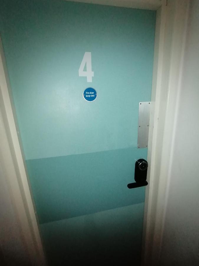 Seadragon Backpackers Hostel Brighton Екстериор снимка