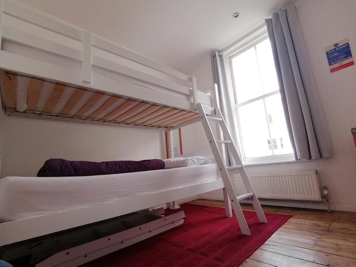 Seadragon Backpackers Hostel Brighton Екстериор снимка