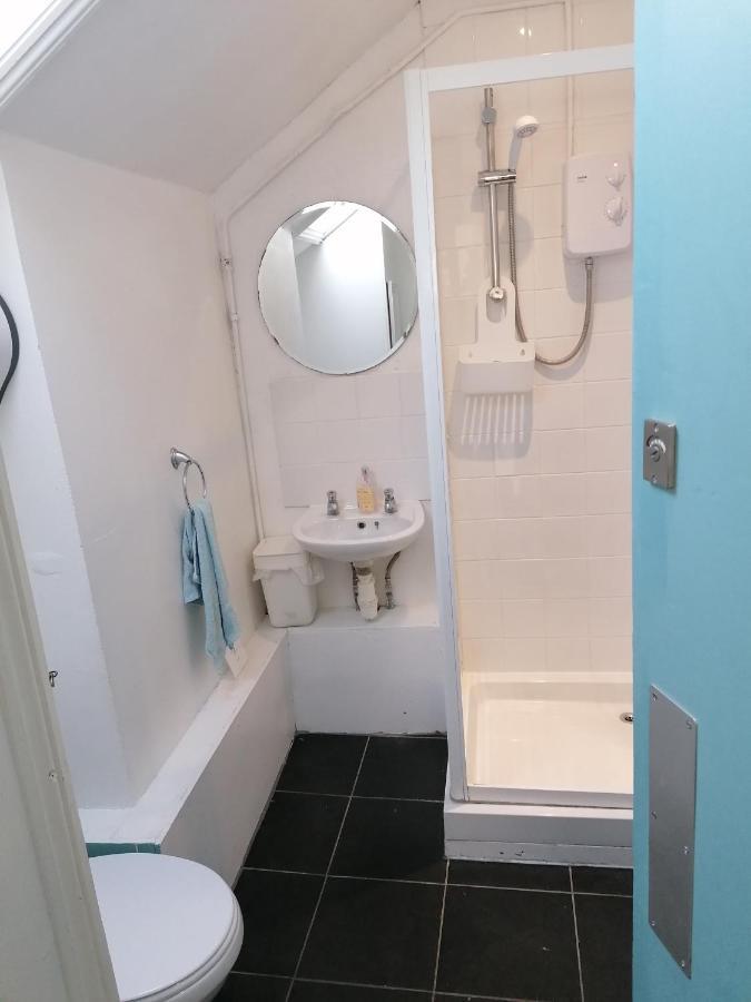 Seadragon Backpackers Hostel Brighton Екстериор снимка